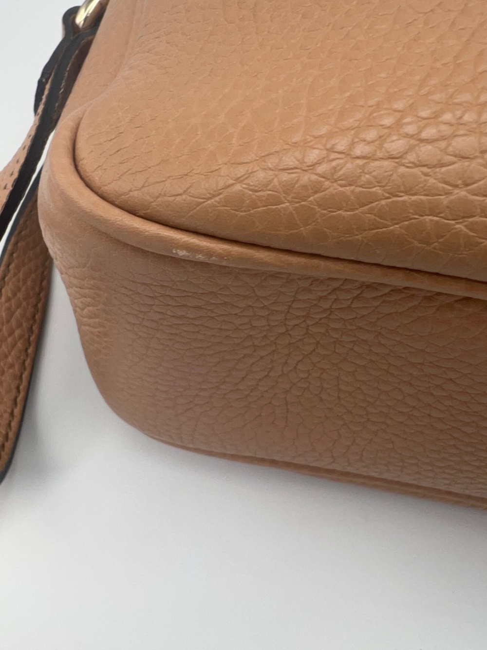 GUCCI Pebbled Calfskin Small Soho Disco Bag Preloved - Picture 7 of 15
